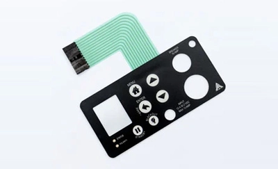 Qual é a relação entre o equipamento industrial e o interruptor de membrana?